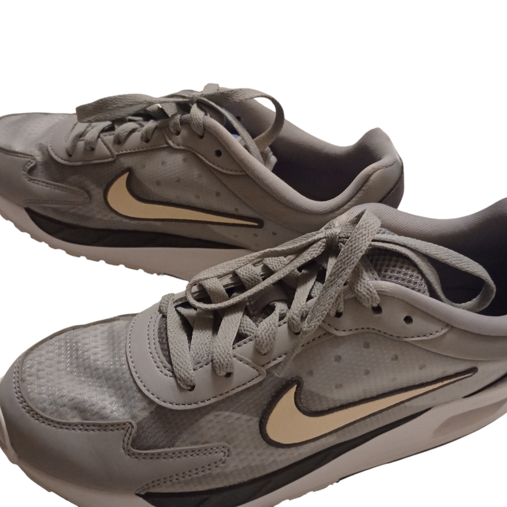 Nike Air Max Solo GS Cement Grey/Royal Purple/Pale Ivory Sneakers, NWOT